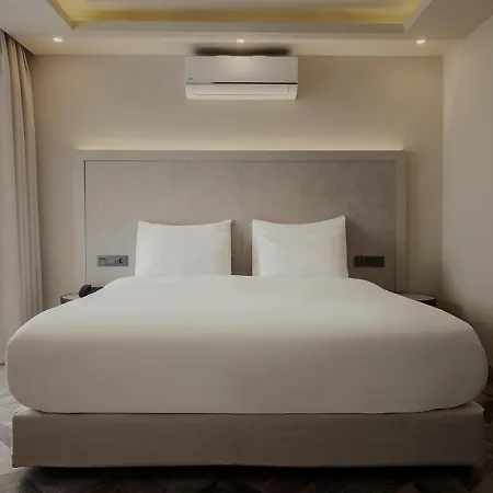 מלון Bueyuek (adults Only) 4*